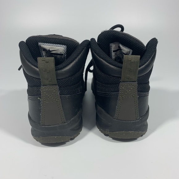 Nike / Toddler Manoa 2017 All Black Boots ‘17 EUC - Picture 3 of 8